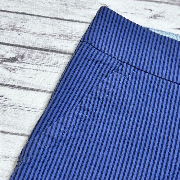 Southern Tide Leah Seersucker Shorts - Picture 5 of 10